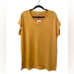 Orvis, solid yellow short sleeve v-neck tunic top, size Medium